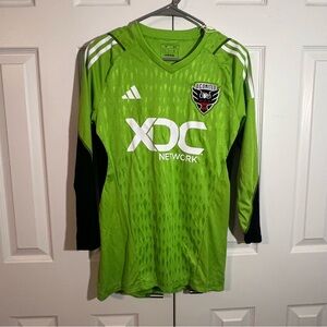 Adidas dc united goalkeeper jersey medium